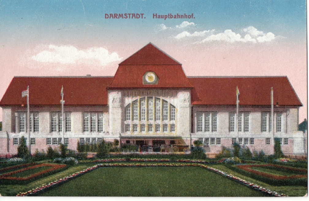 Darmstadt - Hauptbahhof Close Up